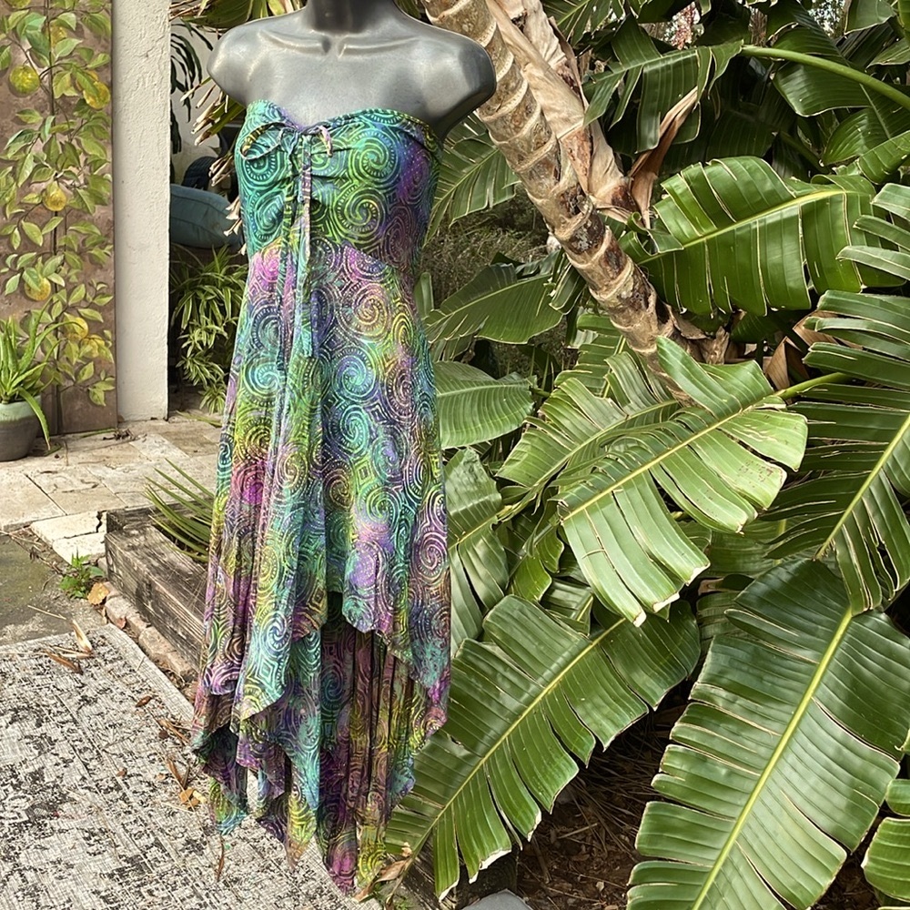 Batik, tie-dye strapless handkerchief hem  dress - Picture 3 of 9